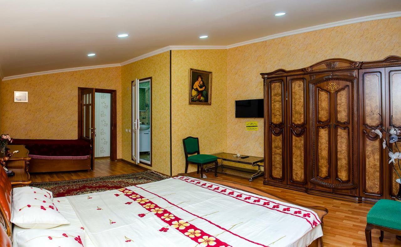 Hotel S.R Tbilisi Exterior photo