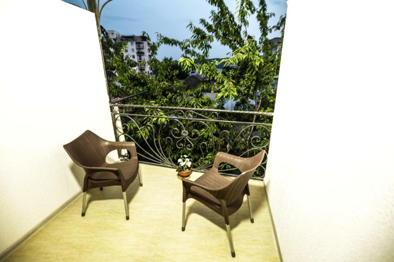 Hotel S.R Tbilisi Exterior photo